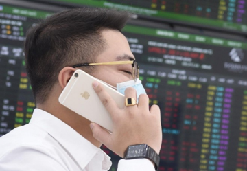 Phiên sáng 15/9: TTCK xuất hiện một lệnh mua cổ phiếu giá trị 900 tỷ đồng