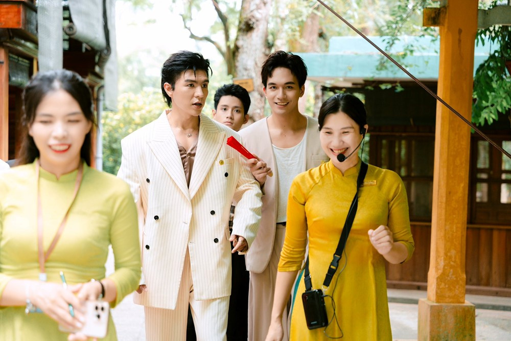 3 diễn viên trong phim ‘Mưa đỏ’ nhận Huy hiệu Bác Hồ - ảnh 3
