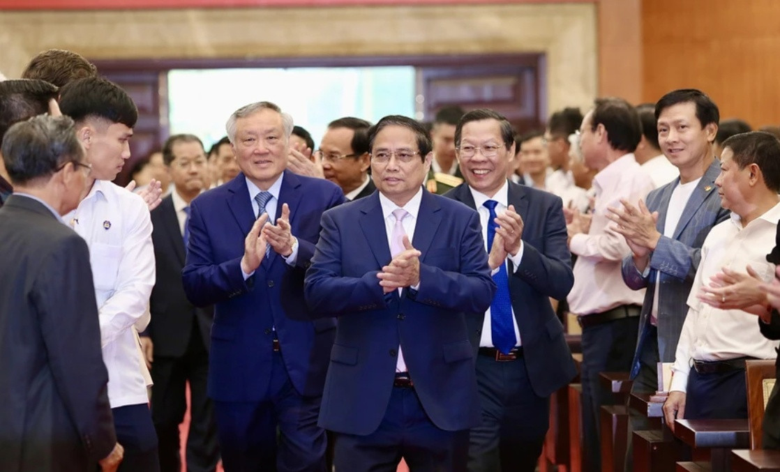 Muốn gia nhập trung tâm tài chính, công ty chứng khoán phải lập pháp nhân vốn tối thiểu 5.000 tỷ đồng