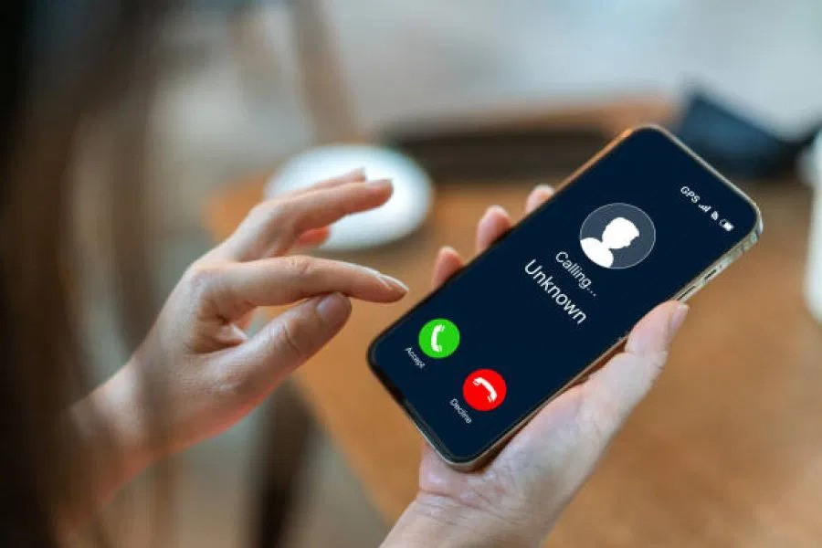 Nghe lời ‘nhân viên chăm sóc khách hàng’, 1,8 tỷ đồng trong tài khoản ngân hàng của người phụ nữ ‘bốc hơi’ trong tích tắc - ảnh 1
