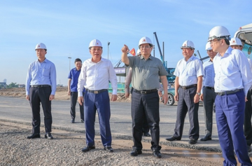 Dự án 900.000m² của Vingroup sở hữu trạm sạc xe điện lớn nhất Việt Nam, 3 tuần đón hơn 10 triệu lượt khách