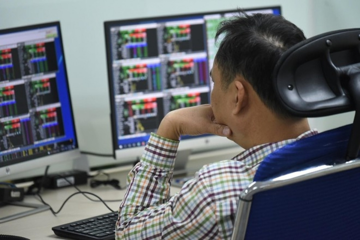 Hai lệnh 'cá mập' sang tay 78 triệu cổ phiếu của một doanh nghiệp vốn hóa tỷ USD