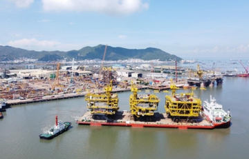 Huy động 130 kỹ sư và công nhân lắp đặt cỗ máy nặng 800 tấn tại mỏ 'vàng đen' lớn nhất Việt Nam