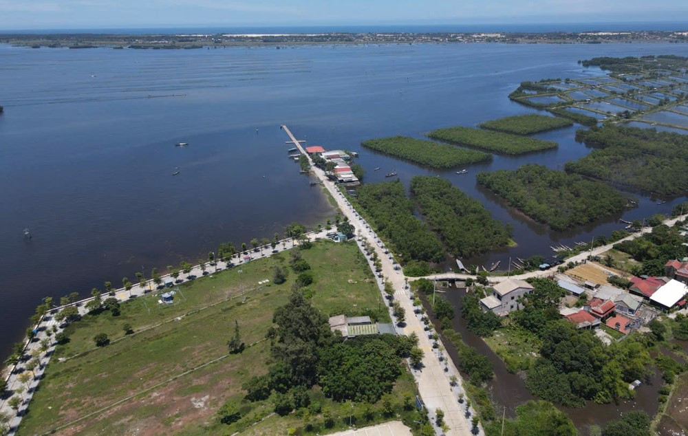 Thành phố trực thuộc Trung ương trẻ nhất dự kiến chi 1.500 tỷ đồng xây cầu vượt nối đầm phá nước lợ lớn nhất khu vực Đông Nam Á - ảnh 1