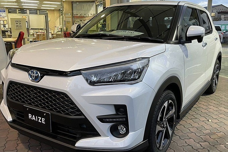 KIA Sonet ‘đấu thẳng’ với Toyota Raize: 'Nhỏ mà có võ’ lại rẻ, cơ hội sở hữu SUV đô thị nay đã quá dễ dàng