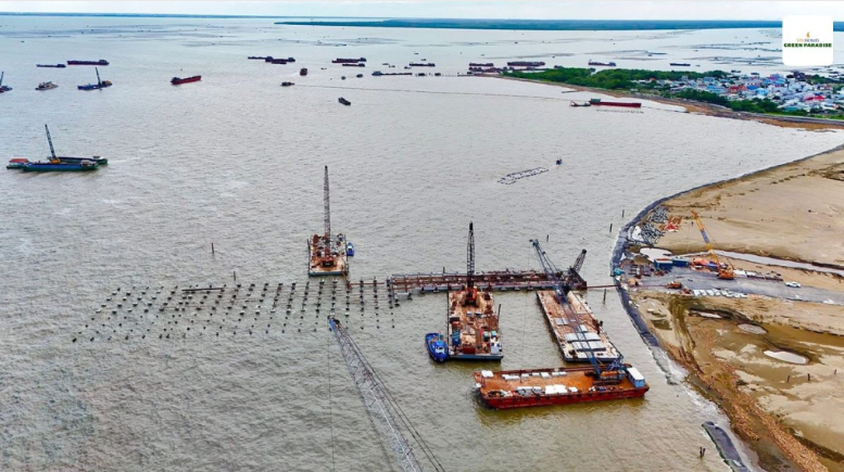 Hiện trạng siêu đô thị lấn biển 9 tỷ USD do Vingroup đầu tư sau 5 tháng khởi công- Ảnh 3. Hiện trạng siêu đô thị lấn biển 9 tỷ USD do Vingroup đầu tư sau 5 tháng khởi công- Ảnh 3.