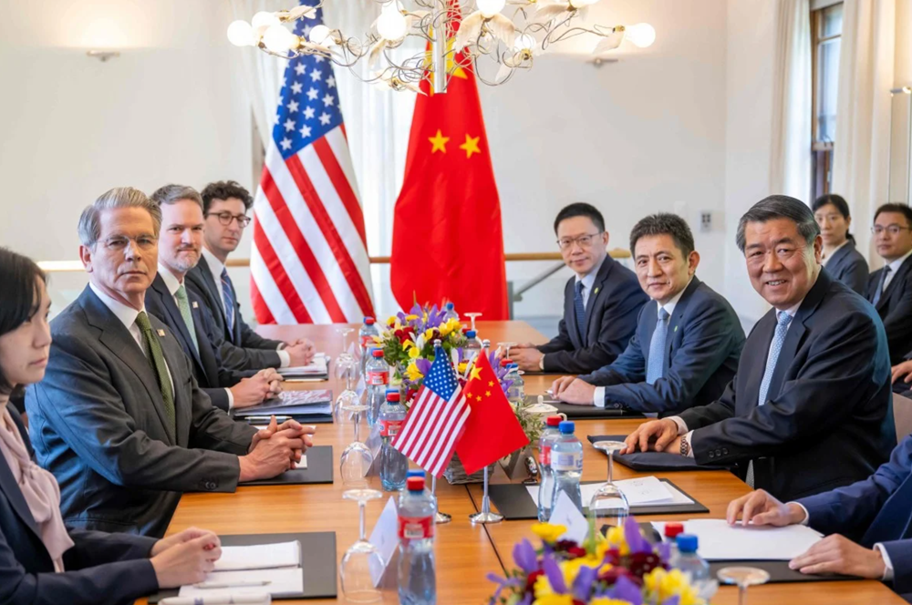 Lộ diện nhóm nhà đầu tư Mỹ sẵn sàng mua lại TikTok, tỷ phú giàu nhất thế giới góp mặt - ảnh 1