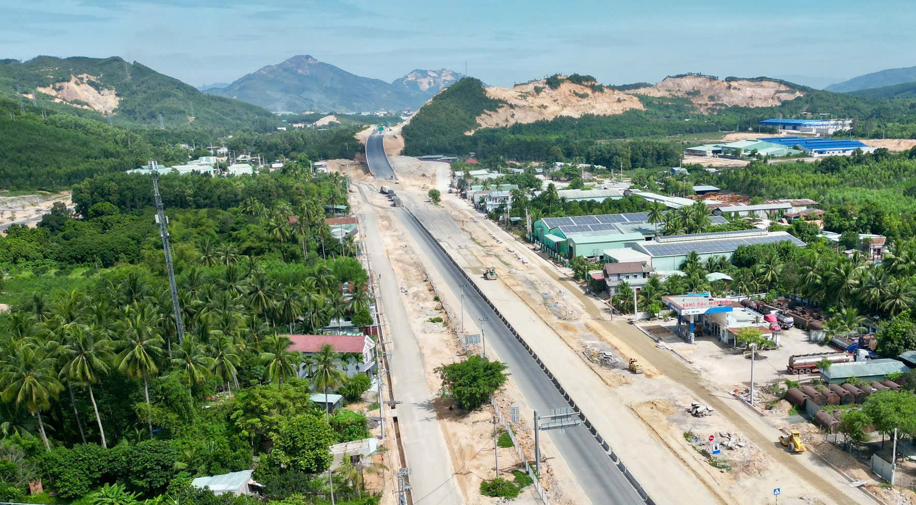 Tin vui về hầm xuyên núi Sơn Triệu trên tuyến cao tốc 14.800 tỷ đồng- Ảnh 2.