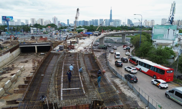 Sắp thông xe cầu vượt và hầm chui tại nút giao 3.400 tỷ hiện đại và độc đáo nhất TP. HCM- Ảnh 2.