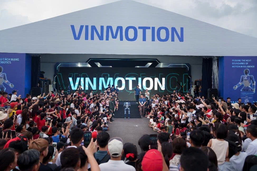 Vingroup ghi dấu ấn tại Triển lãm thành tựu đất nước với giải thưởng 