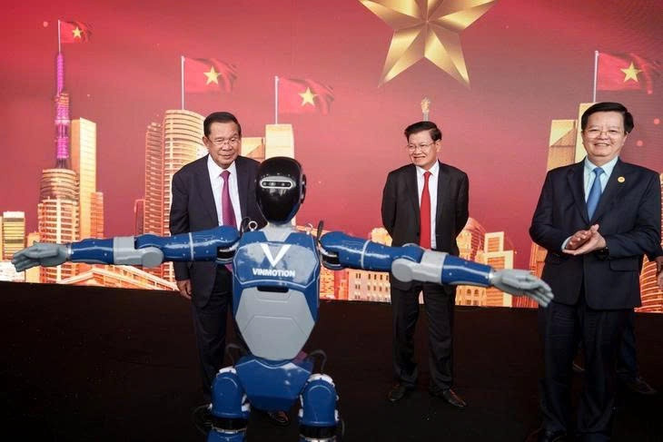 Vingroup ghi dấu ấn tại Triển lãm thành tựu đất nước với giải thưởng 