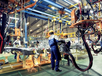 Áp lực thuế quan giảm bớt, OUB nâng dự báo tăng trưởng kinh tế Việt Nam năm 2025 lên 7,5%
