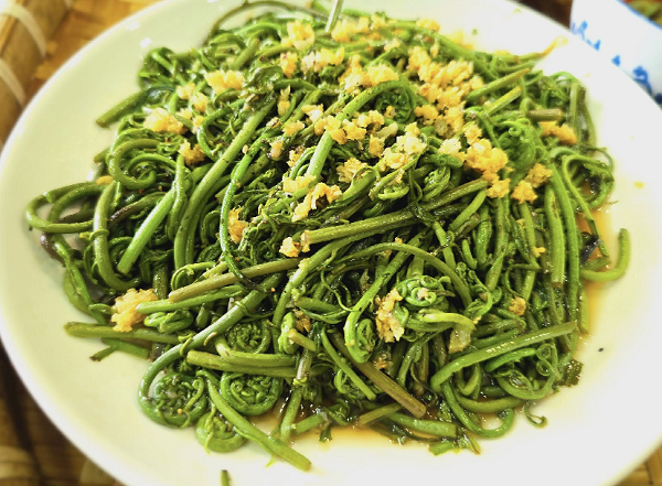 Loại rau dại nghe tên lạ hoắc, nay thành đặc sản nhà hàng, giá 70.000 đồng/kg vẫn 'cháy hàng'