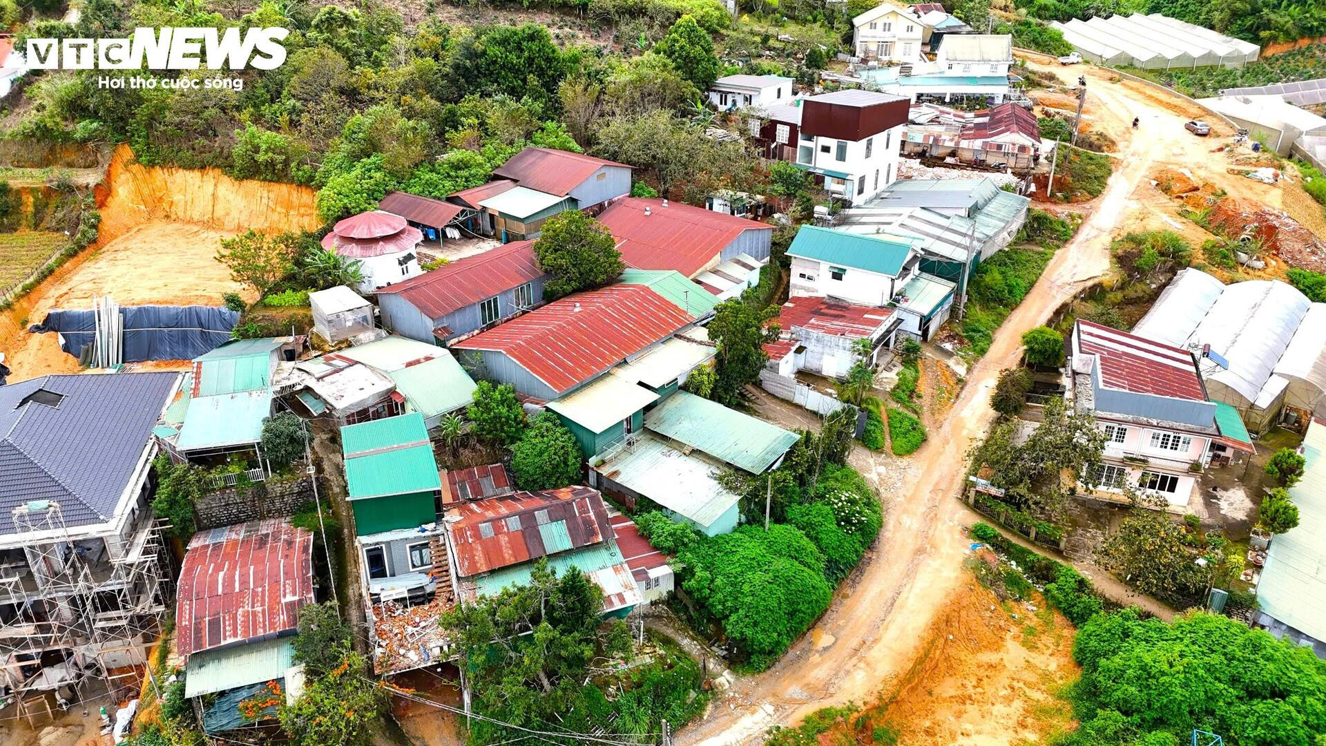 Chỉ ít tháng nữa, cung đường gần nghìn tỷ xuyên rừng thông đẹp nhất 'tiểu Paris' của Việt Nam sẽ thông xe- Ảnh 2. Chỉ ít tháng nữa, cung đường gần nghìn tỷ xuyên rừng thông đẹp nhất 'tiểu Paris' của Việt Nam sẽ thông xe- Ảnh 2.