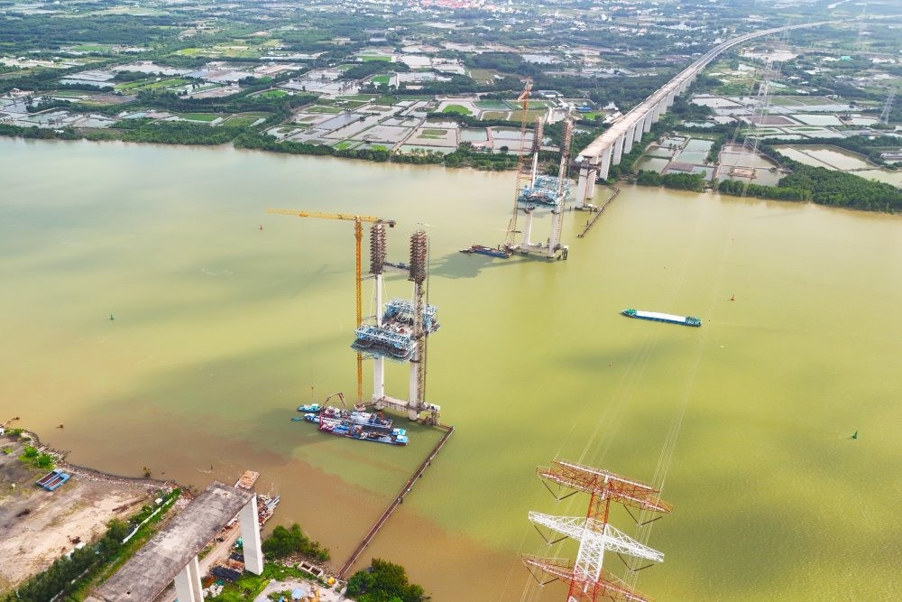 Sắp thành hình cầu dây văng tĩnh không cao nhất Việt Nam, kết nối đến siêu sân bay 16 tỷ USD- Ảnh 1.