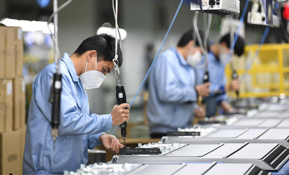 Bộ Nội vụ ‘chốt’ nhóm lao động được làm 8h/ngày, dịp lễ, Tết hưởng tới 300% lương - ảnh 1
