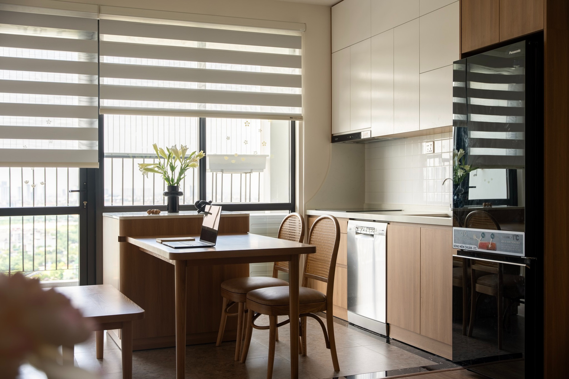 Ấm áp căn hộ đáng sống giữa lòng thành phố lớn: Khi tối giản lại trở thành 'có gu'- Ảnh 3.