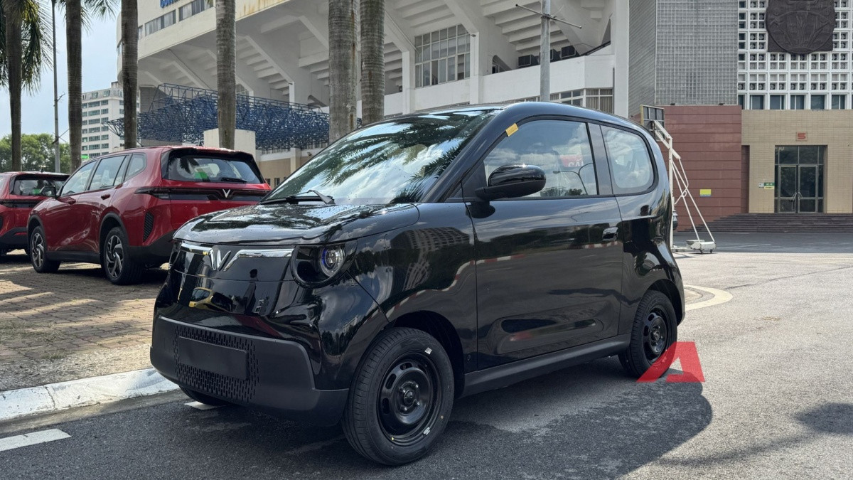 VinFast Minio Green 'không che' tại Hà Nội: Giá 269 triệu, cụm đèn ‘ăn tiền’, chìa khoá cơ, dân độ xe thoả sức sáng tạo