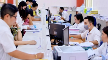 Tiêu chuẩn bằng cấp theo hướng dẫn mới nhất đối với cán bộ, công chức: Bằng tại chức, hệ vừa làm vừa học có đáp ứng được yêu cầu?