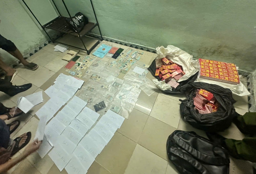 Khám xét khẩn cấp chỗ ở của Chu Tâm Dương sinh năm 2003 - ảnh 3