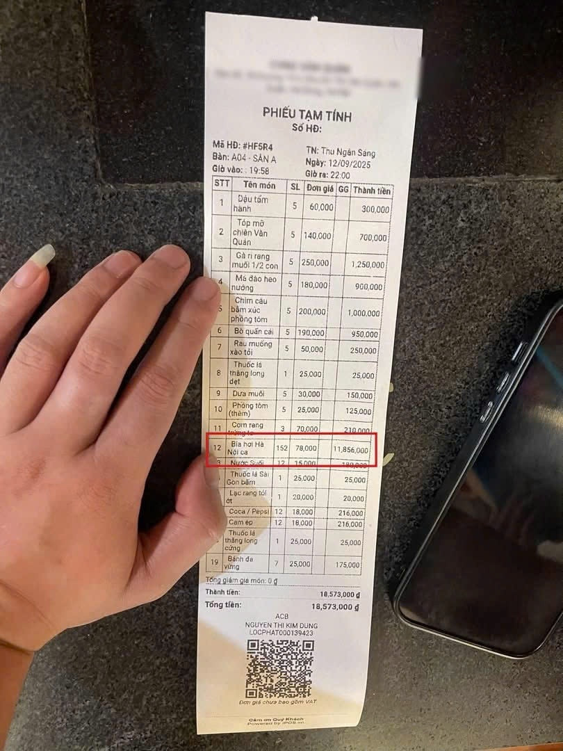 Nhóm 30 khách ở Hà Nội phẫn nộ khi nhận hóa đơn 300 lít bia với số tiền 18 triệu đồng: 'Số bia đó quán tắm 3 ngày cũng không hết'