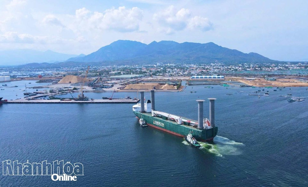 Tỉnh sở hữu đường bờ biển dài nhất Việt Nam lấn biển xây kho xăng dầu và nhiên liệu bay - ảnh 1