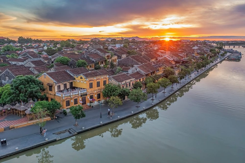 Phố cổ 400 tuổi của Việt Nam lọt top thị trấn cổ quyến rũ nhất thế giới - ảnh 2