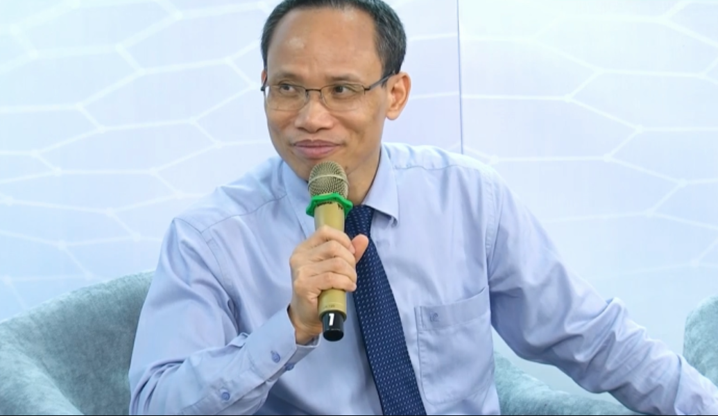 TS. Cấn Văn Lực: Công chức Việt Nam làm việc 26 năm mới mua được một căn chung cư, giá nhà đang quá đắt