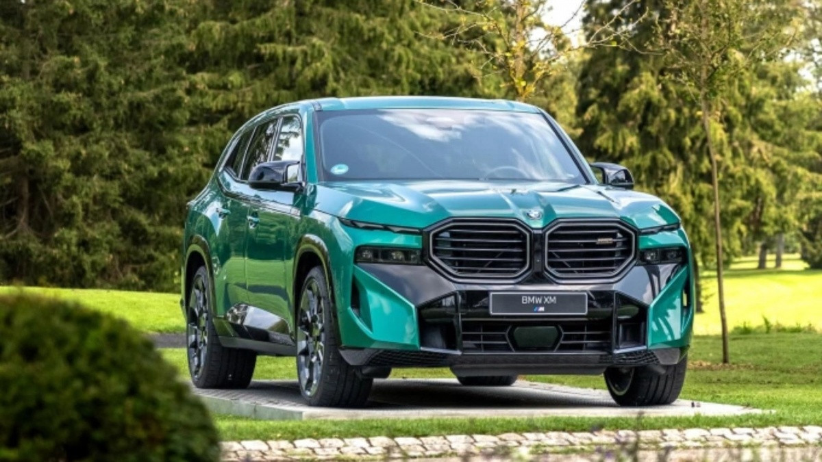 BMW biến đại lý thành 'người giao xe', bán xe thẳng đến tay khách