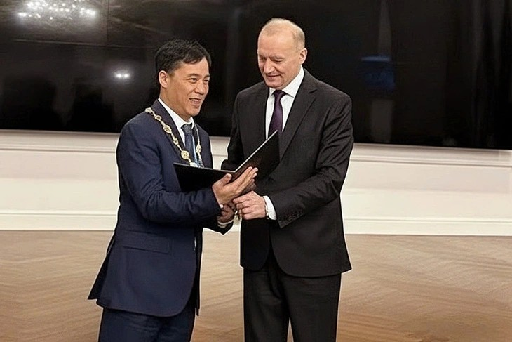 Người Việt Nam thứ 2 nhận bằng Viện sĩ Liên hiệp các Viện Hàn lâm Khoa học Thế giới - ảnh 1