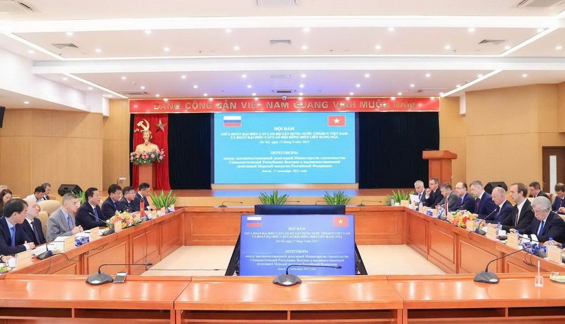 Nga ngỏ ý cùng Việt nam xây dựng nhà máy đóng tàu, mở rộng hợp tác về nghiên cứu robot