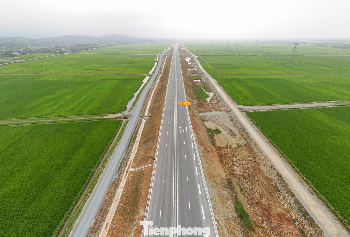 Cao tốc cao tốc Hàm Nghi - Vũng Áng. Ảnh: Phạm Trường. image-1.jpg