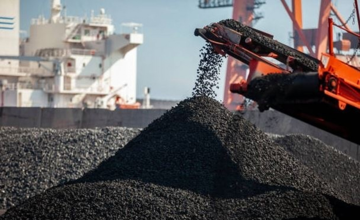 Trung Quốc nhập khẩu vàng đen ở mức kỷ lục: Thị trường toàn cầu nóng trở lại, giá bật tăng sau đáy bốn năm