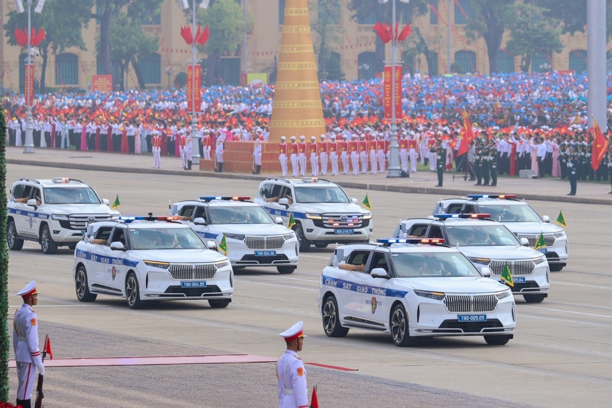 Hình ảnh những chiếc xe đặc biệt của VinFast tại lễ kỷ niệm 80 năm Quốc khánh