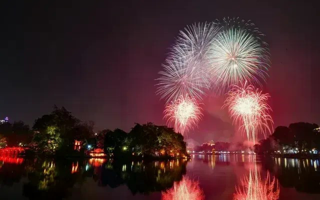 ha-noi-ban-phao-hoa-76704496952015928337166-04705096803707474886262-38420741033093274095746-02369357192232243842193.jpg