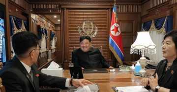 Chủ tịch Triều Tiên Kim Jong Un đi tàu hỏa đến Trung Quốc