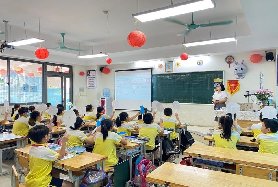 Giáo viên công lập sắp đón tin cực vui, lương ai chạm mốc 17,6 triệu đồng/tháng?