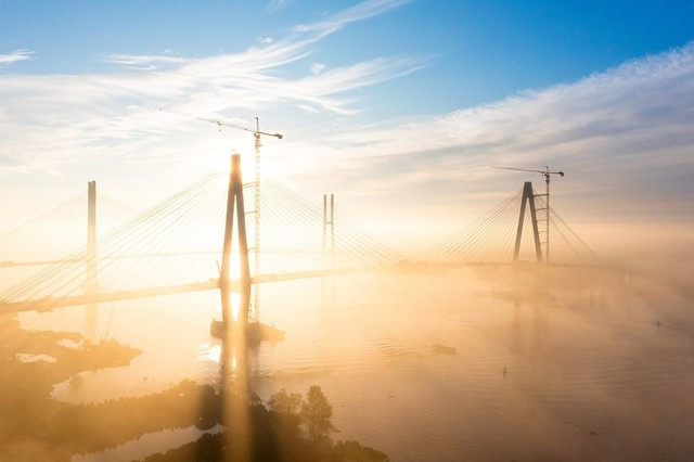 Cầu dây văng 5.000 tỷ do người Việt xây dựng từng được Thủ tướng chỉ ra 5 điểm nổi bật có vốn đầu tư chỉ bằng nửa cây cầu cũ- Ảnh 1.