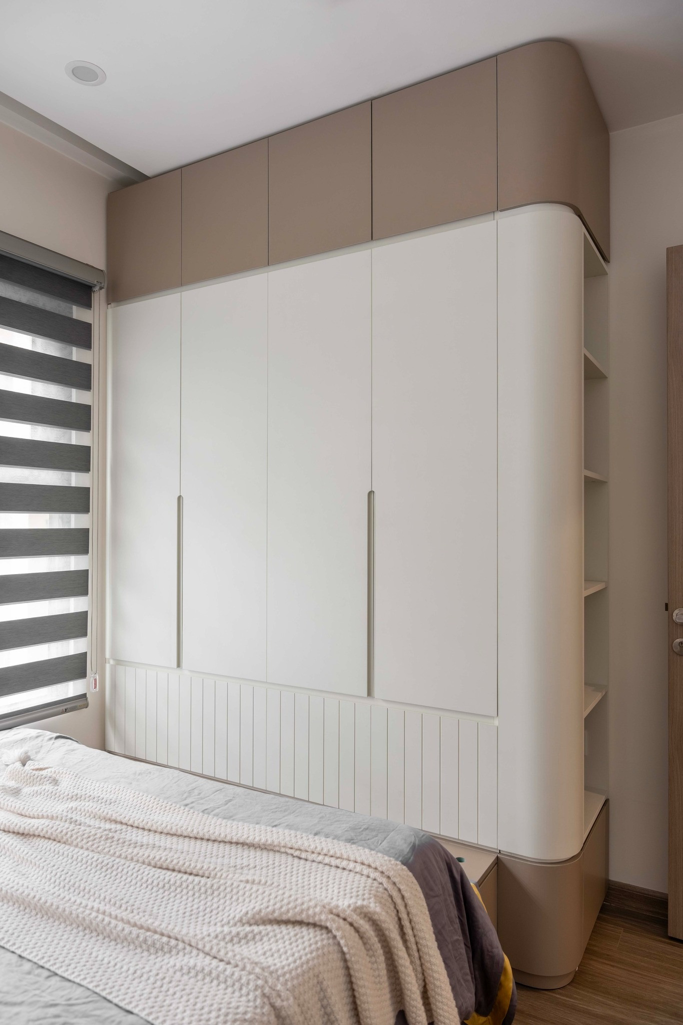 Tổ ấm 70m2 nổi bật với nội thất đương thời và bảng màu ấm cúng- Ảnh 10.