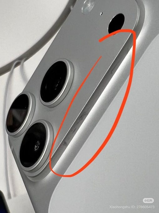 Cầm chưa nóng tay, iPhone 17 Pro và iPhone Air đã lộ khuyết điểm rõ mồn một khiến người dùng kêu trời