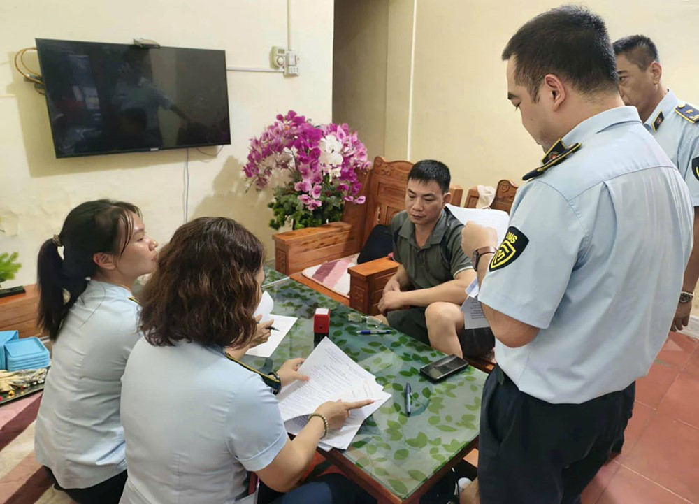 Khởi tố chủ cơ sở dùng ‘hàn the’ làm giò chả, xúc xích - ảnh 1