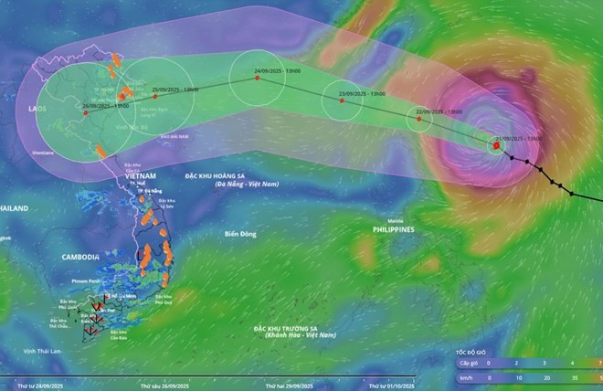 Tối mai, siêu bão Ragasa giật cấp 17 đi vào Biển Đông, mạnh ngang bão Yagi - ảnh 1