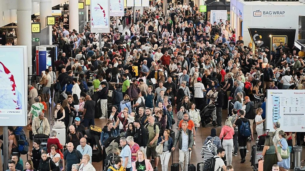 Hàng loạt sân bay châu Âu tê liệt, chuyện gì đây? - ảnh 2