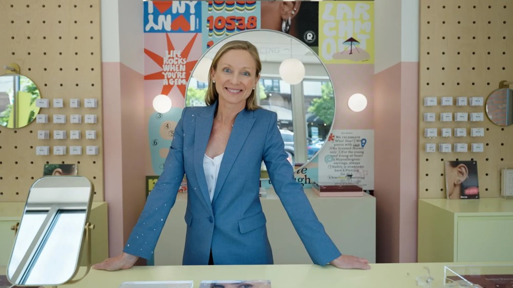 Bỏ việc lương cao ở phố Wall để khởi nghiệp, U50 thành công xây dựng nên đế chế kinh doanh thu về gần 2.000 tỷ đồng/năm - ảnh 1