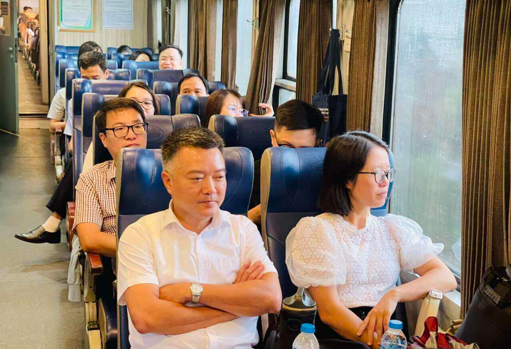 Thành phố nhỏ nhất Việt Nam chính thức vận hành chuyến tàu đặc biệt chưa từng có - ảnh 2