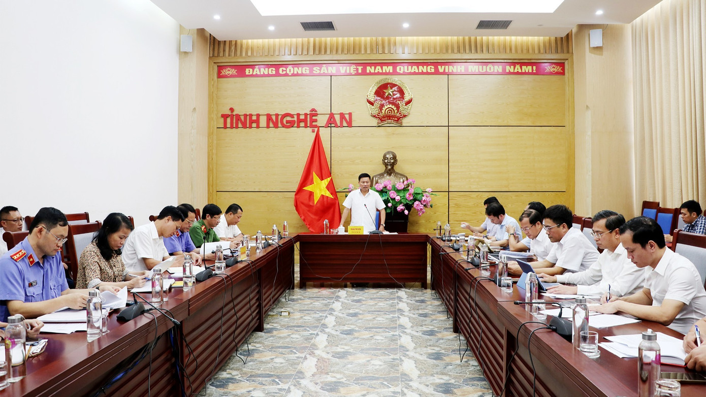 Quang cảnh buổi làm việc 51.jpg