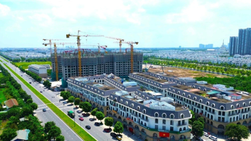 'Bùng nổ' nguồn cung nhà ở nhưng giá không ngừng tăng