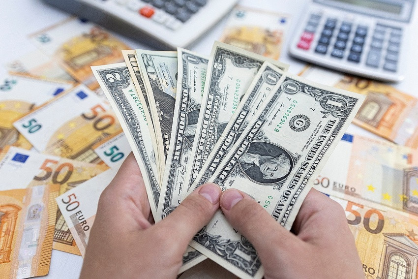 Tỷ giá USD hôm nay 23/9: Đồng bạc xanh chững lại, Nhân dân tệ leo giá Tỷ giá USD hôm nay 23/9: Đồng bạc xanh chững lại, Nhân dân tệ leo giá