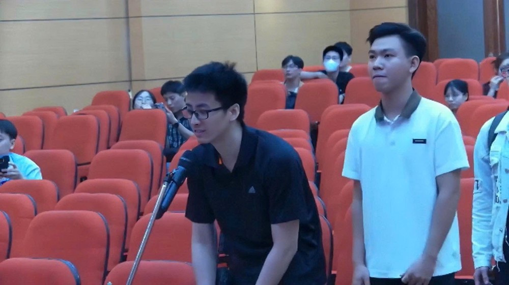 Trường làng là 'nôi trưởng thành' của thủ khoa Ngoại thương với SAT top 1% thế giới, bác sĩ nội trú Y pháp - ảnh 3