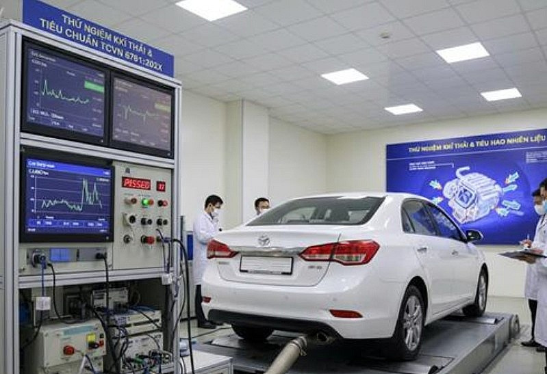 Cục Đăng kiểm Việt Nam chính thức lên tiếng trước thông tin '96% xe chạy xăng phải ngừng bán'